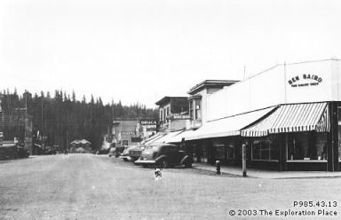 Photo of Ben Baird's clothing store on the corner of Third Avenue and George Street.