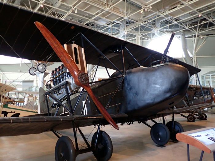 Photo of A.E.G. G.IV aircraft.