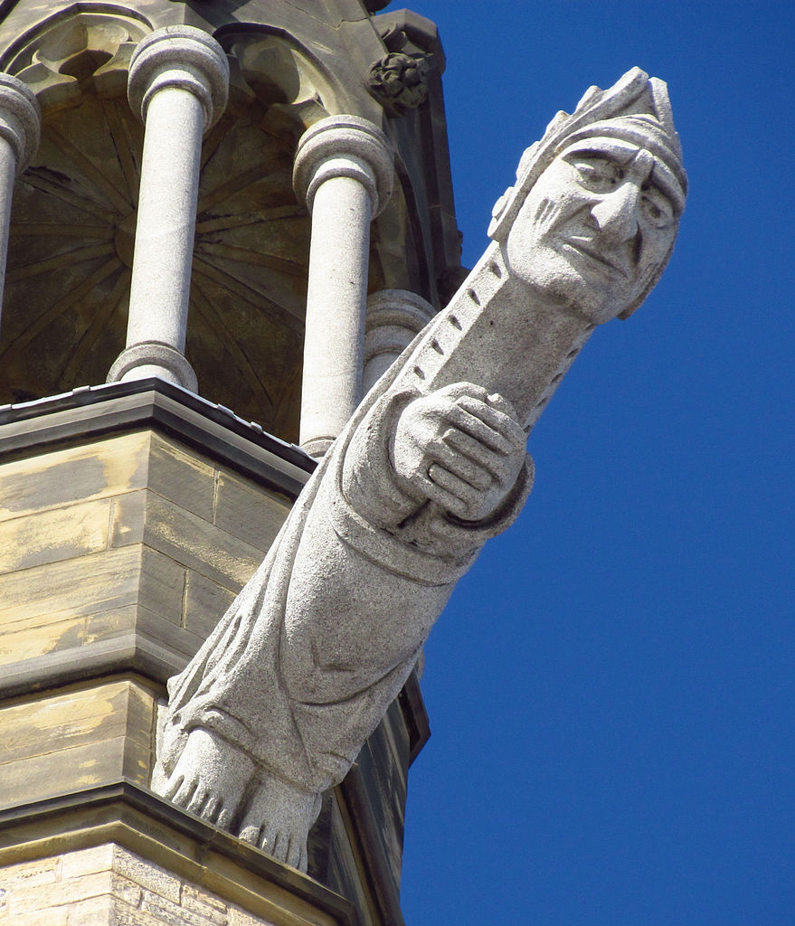Photo of gargoyle on Peace Tower.